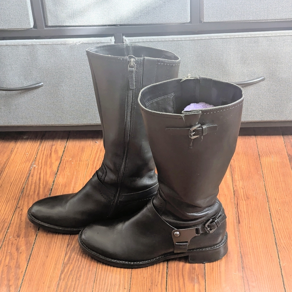 Women's ECCO Black Leather Riding Boots Size 38 Slide 4 Damage is enter Heel.